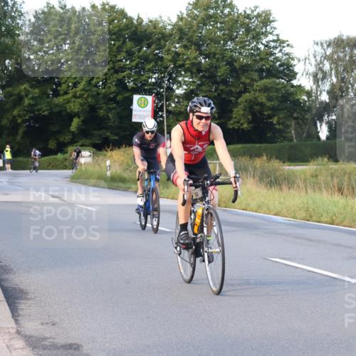 25.08.2024 - Elbe Triathlon Hamburg Fuchs,  Jonas http://msf.ph/oto/6843185 25.08.2024 09:00:28 Radfahren 119, 88, 163 meine-sportfotos.de