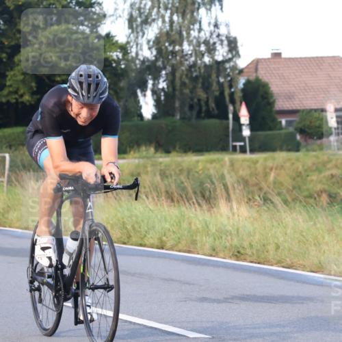 25.08.2024 - Elbe Triathlon Hamburg Fuchs,  Jonas http://msf.ph/oto/6843283 25.08.2024 09:00:35 Radfahren 88, 163, 118, 63 meine-sportfotos.de