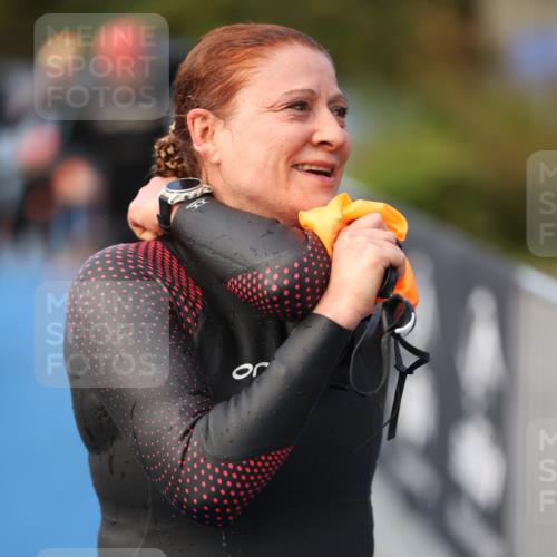25.08.2024 - Elbe Triathlon Hamburg H.Heesch http://msf.ph/oto/6843382 25.08.2024 08:46:16 Schwimmen 123, 131, 138, 149, 154, 160, 179, 184 meine-sportfotos.de