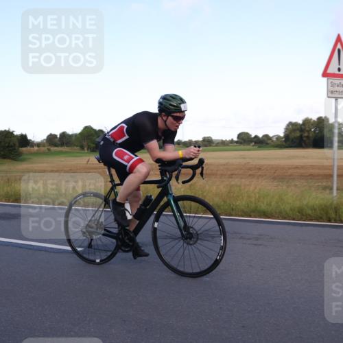 25.08.2024 - Elbe Triathlon Hamburg Fuchs,  Jonas http://msf.ph/oto/6843395 25.08.2024 09:00:41 Radfahren 118, 63 meine-sportfotos.de