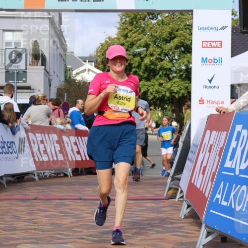 25.08.2024 - 20. Blankeneser Heldenlauf Strokosch-Dieckow http://msf.ph/oto/6843426 25.08.2024 10:32:14 Ziel 6324, 6525 meine-sportfotos.de