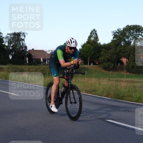 25.08.2024 - Elbe Triathlon Hamburg Fuchs,  Jonas http://msf.ph/oto/6843499 25.08.2024 09:01:01 Radfahren 65, 44 meine-sportfotos.de