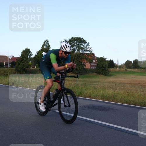 25.08.2024 - Elbe Triathlon Hamburg Fuchs,  Jonas http://msf.ph/oto/6843505 25.08.2024 09:01:01 Radfahren 65, 44 meine-sportfotos.de