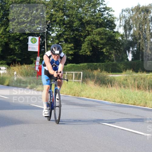 25.08.2024 - Elbe Triathlon Hamburg Fuchs,  Jonas http://msf.ph/oto/6843636 25.08.2024 09:01:30 Radfahren 85, 173, 72 meine-sportfotos.de