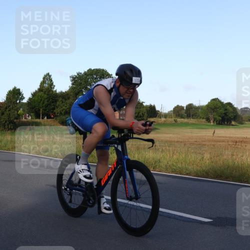 25.08.2024 - Elbe Triathlon Hamburg Fuchs,  Jonas http://msf.ph/oto/6843674 25.08.2024 09:01:31 Radfahren 173, 72, 111 meine-sportfotos.de