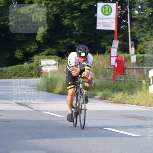 25.08.2024 - Elbe Triathlon Hamburg Fuchs,  Jonas http://msf.ph/oto/6843679 25.08.2024 09:01:35 Radfahren 173, 72, 111 meine-sportfotos.de