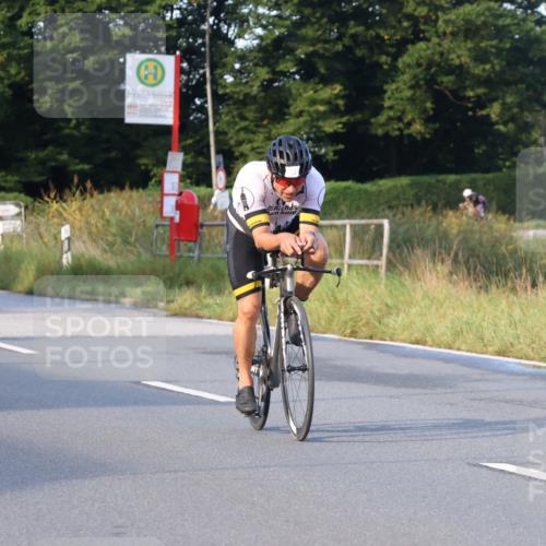 25.08.2024 - Elbe Triathlon Hamburg Fuchs,  Jonas http://msf.ph/oto/6843695 25.08.2024 09:01:35 Radfahren 173, 72, 111 meine-sportfotos.de