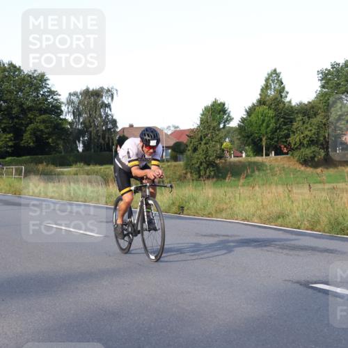 25.08.2024 - Elbe Triathlon Hamburg Fuchs,  Jonas http://msf.ph/oto/6843730 25.08.2024 09:01:36 Radfahren 173, 72, 111 meine-sportfotos.de