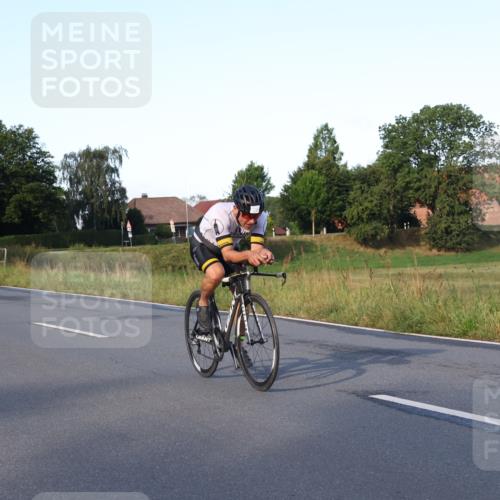 25.08.2024 - Elbe Triathlon Hamburg Fuchs,  Jonas http://msf.ph/oto/6843736 25.08.2024 09:01:36 Radfahren 173, 72, 111 meine-sportfotos.de