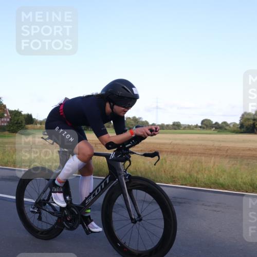25.08.2024 - Elbe Triathlon Hamburg Fuchs,  Jonas http://msf.ph/oto/6843775 25.08.2024 09:01:38 Radfahren 72, 111, 67, 66 meine-sportfotos.de