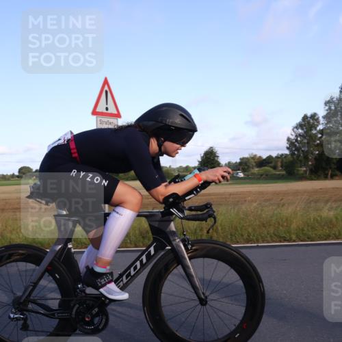 25.08.2024 - Elbe Triathlon Hamburg Fuchs,  Jonas http://msf.ph/oto/6843779 25.08.2024 09:01:39 Radfahren 72, 111, 67, 66 meine-sportfotos.de