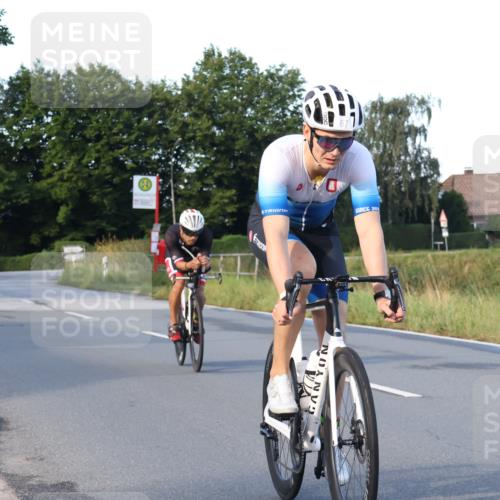 25.08.2024 - Elbe Triathlon Hamburg Fuchs,  Jonas http://msf.ph/oto/6843825 25.08.2024 09:01:45 Radfahren 67, 66, 59 meine-sportfotos.de