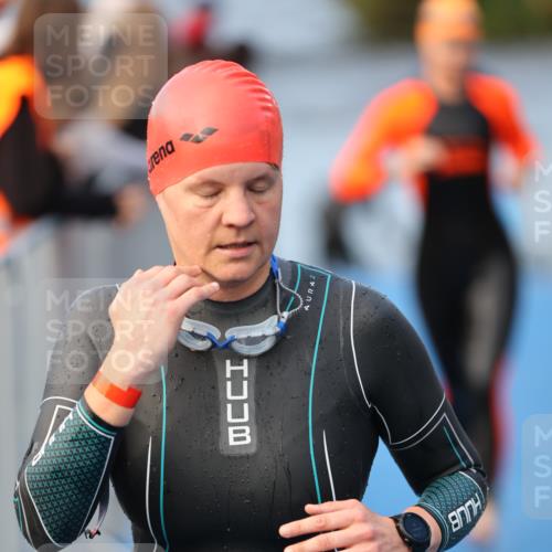 25.08.2024 - Elbe Triathlon Hamburg H.Heesch http://msf.ph/oto/6843924 25.08.2024 08:46:32 Schwimmen 113, 123, 131, 138, 147, 150, 160, 179 meine-sportfotos.de