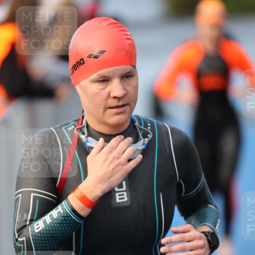 25.08.2024 - Elbe Triathlon Hamburg H.Heesch http://msf.ph/oto/6843932 25.08.2024 08:46:32 Schwimmen 113, 123, 131, 138, 147, 150, 160, 179 meine-sportfotos.de