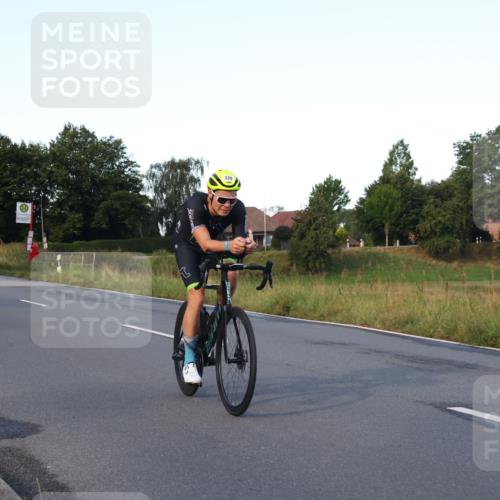 25.08.2024 - Elbe Triathlon Hamburg Fuchs,  Jonas http://msf.ph/oto/6843981 25.08.2024 09:01:59 Radfahren 330, 207 meine-sportfotos.de