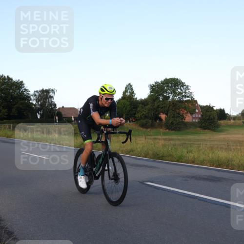 25.08.2024 - Elbe Triathlon Hamburg Fuchs,  Jonas http://msf.ph/oto/6843987 25.08.2024 09:01:59 Radfahren 330, 207 meine-sportfotos.de