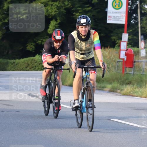 25.08.2024 - Elbe Triathlon Hamburg Fuchs,  Jonas http://msf.ph/oto/6844052 25.08.2024 09:02:14 Radfahren 239, 155 meine-sportfotos.de
