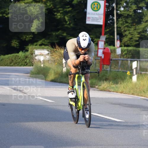 25.08.2024 - Elbe Triathlon Hamburg Fuchs,  Jonas http://msf.ph/oto/6844160 25.08.2024 09:02:39 Radfahren 101 meine-sportfotos.de