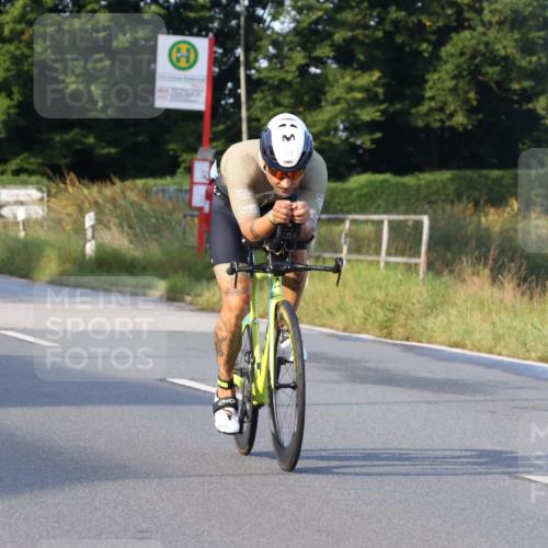 25.08.2024 - Elbe Triathlon Hamburg Fuchs,  Jonas http://msf.ph/oto/6844172 25.08.2024 09:02:39 Radfahren 101 meine-sportfotos.de