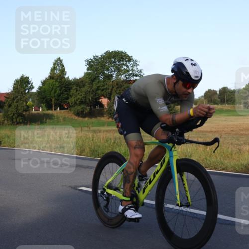 25.08.2024 - Elbe Triathlon Hamburg Fuchs,  Jonas http://msf.ph/oto/6844213 25.08.2024 09:02:40 Radfahren 101 meine-sportfotos.de