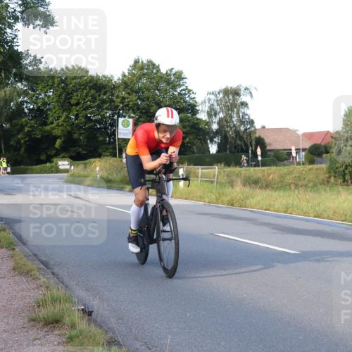 25.08.2024 - Elbe Triathlon Hamburg Fuchs,  Jonas http://msf.ph/oto/6844297 25.08.2024 09:03:33 Radfahren 68, 78 meine-sportfotos.de
