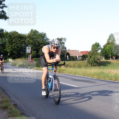 25.08.2024 - Elbe Triathlon Hamburg Fuchs,  Jonas http://msf.ph/oto/6844463 25.08.2024 09:03:44 Radfahren 156, 229, 107 meine-sportfotos.de