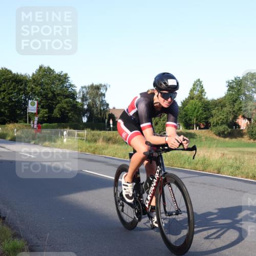 25.08.2024 - Elbe Triathlon Hamburg Fuchs,  Jonas http://msf.ph/oto/6844494 25.08.2024 09:03:46 Radfahren 156, 229, 107 meine-sportfotos.de