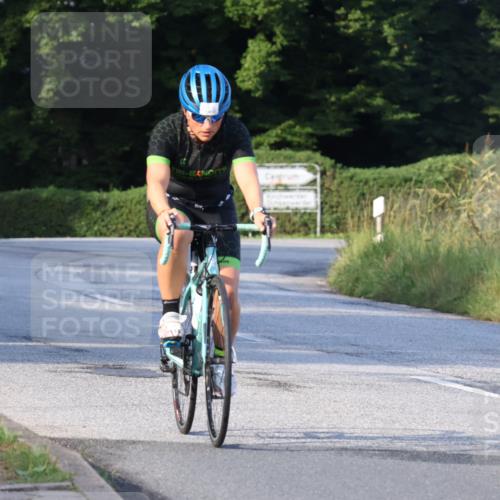 25.08.2024 - Elbe Triathlon Hamburg Fuchs,  Jonas http://msf.ph/oto/6844637 25.08.2024 09:04:03 Radfahren 93, 53, 128 meine-sportfotos.de