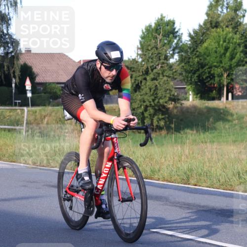 25.08.2024 - Elbe Triathlon Hamburg Fuchs,  Jonas http://msf.ph/oto/6844647 25.08.2024 09:04:04 Radfahren 93, 53, 128 meine-sportfotos.de
