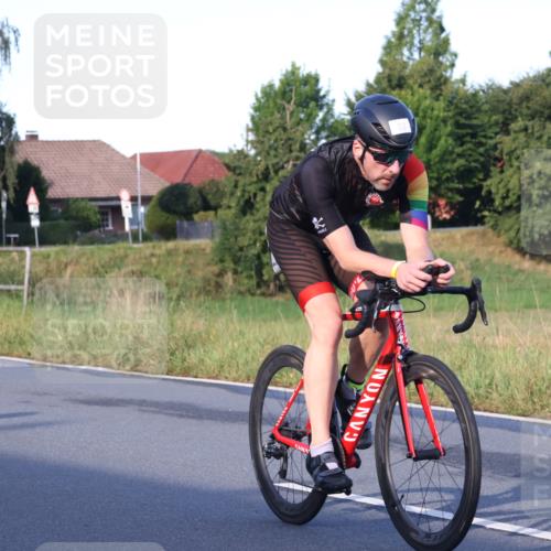 25.08.2024 - Elbe Triathlon Hamburg Fuchs,  Jonas http://msf.ph/oto/6844652 25.08.2024 09:04:04 Radfahren 93, 53, 128 meine-sportfotos.de