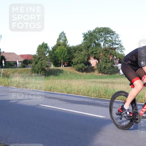 25.08.2024 - Elbe Triathlon Hamburg Fuchs,  Jonas http://msf.ph/oto/6844661 25.08.2024 09:04:05 Radfahren 93, 53, 128, 106 meine-sportfotos.de