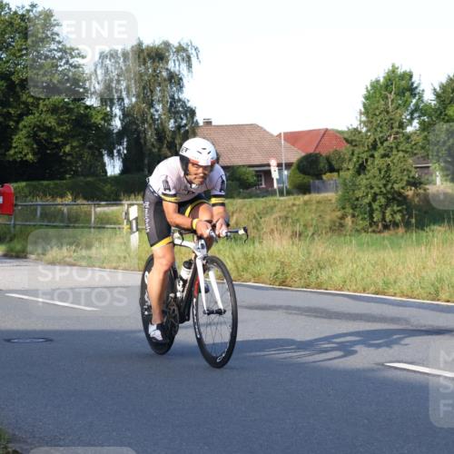 25.08.2024 - Elbe Triathlon Hamburg Fuchs,  Jonas http://msf.ph/oto/6844761 25.08.2024 09:04:28 Radfahren 73 meine-sportfotos.de