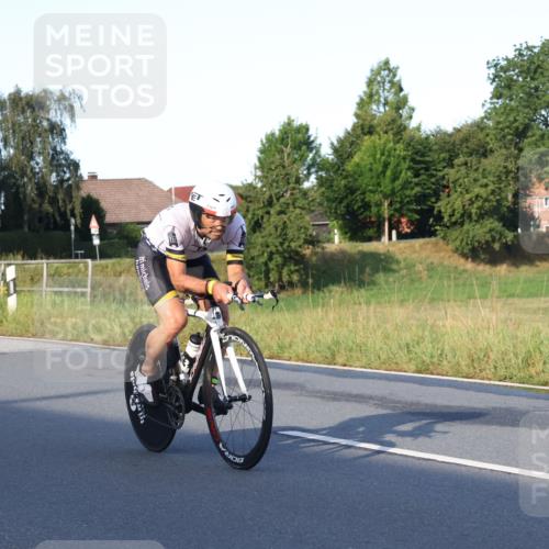 25.08.2024 - Elbe Triathlon Hamburg Fuchs,  Jonas http://msf.ph/oto/6844764 25.08.2024 09:04:29 Radfahren 73 meine-sportfotos.de