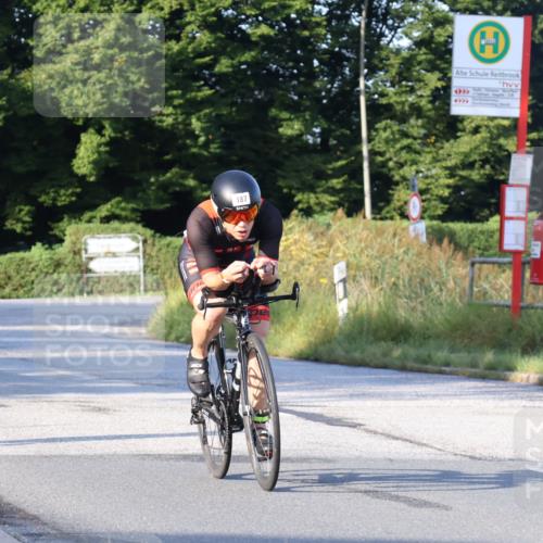 25.08.2024 - Elbe Triathlon Hamburg Fuchs,  Jonas http://msf.ph/oto/6844785 25.08.2024 09:04:46 Radfahren 187 meine-sportfotos.de