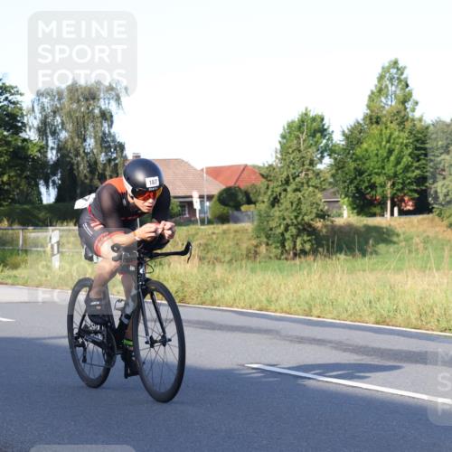 25.08.2024 - Elbe Triathlon Hamburg Fuchs,  Jonas http://msf.ph/oto/6844808 25.08.2024 09:04:46 Radfahren 187 meine-sportfotos.de