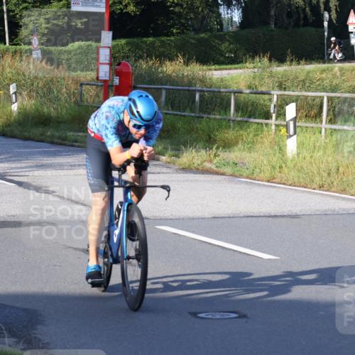 25.08.2024 - Elbe Triathlon Hamburg Fuchs,  Jonas http://msf.ph/oto/6844903 25.08.2024 09:05:16 Radfahren 71 meine-sportfotos.de