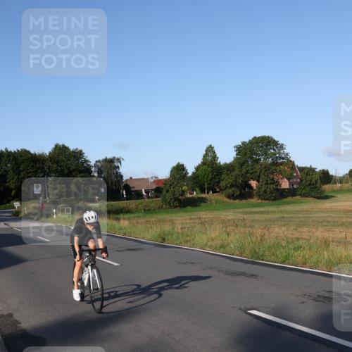 25.08.2024 - Elbe Triathlon Hamburg Fuchs,  Jonas http://msf.ph/oto/6844949 25.08.2024 09:05:29 Radfahren 109, 242 meine-sportfotos.de