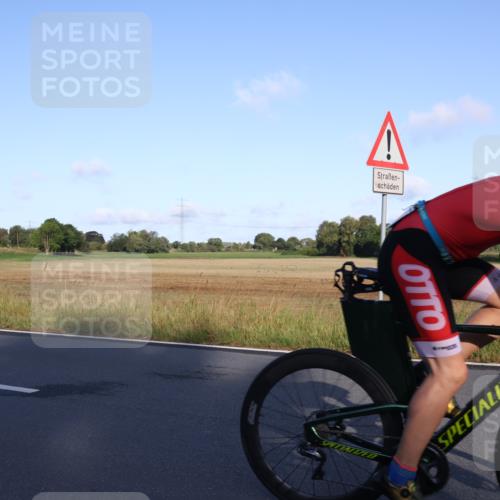 25.08.2024 - Elbe Triathlon Hamburg Fuchs,  Jonas http://msf.ph/oto/6844972 25.08.2024 09:05:35 Radfahren 242, 263, 232 meine-sportfotos.de
