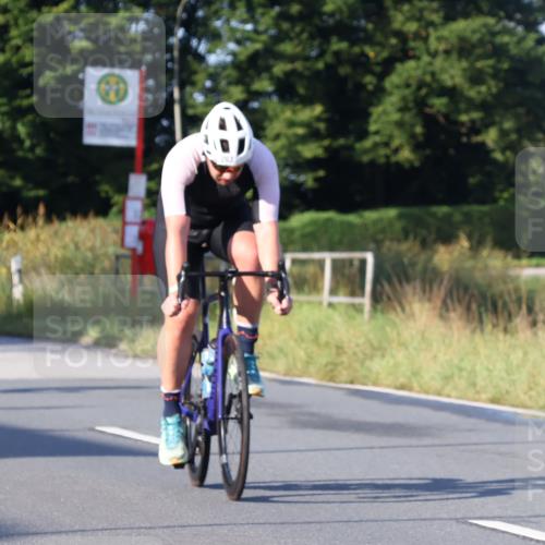 25.08.2024 - Elbe Triathlon Hamburg Fuchs,  Jonas http://msf.ph/oto/6844982 25.08.2024 09:05:39 Radfahren 242, 263, 232 meine-sportfotos.de