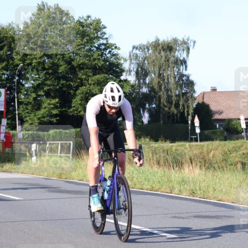 25.08.2024 - Elbe Triathlon Hamburg Fuchs,  Jonas http://msf.ph/oto/6844995 25.08.2024 09:05:39 Radfahren 242, 263, 232 meine-sportfotos.de