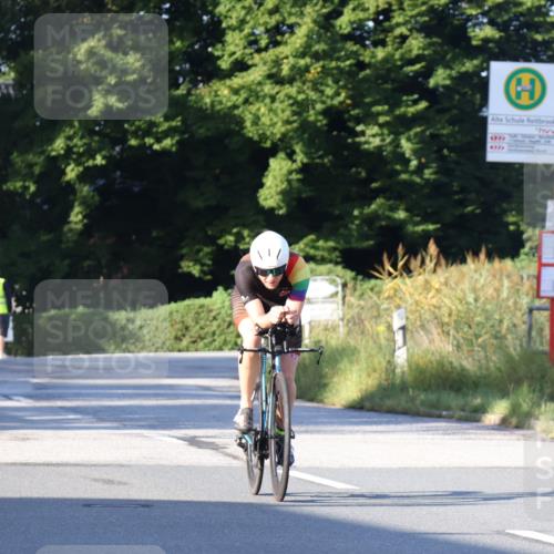 25.08.2024 - Elbe Triathlon Hamburg Fuchs,  Jonas http://msf.ph/oto/6845129 25.08.2024 09:06:00 Radfahren 50, 176 meine-sportfotos.de