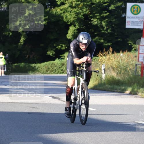 25.08.2024 - Elbe Triathlon Hamburg Fuchs,  Jonas http://msf.ph/oto/6845384 25.08.2024 09:06:34 Radfahren 38, 40, 62 meine-sportfotos.de