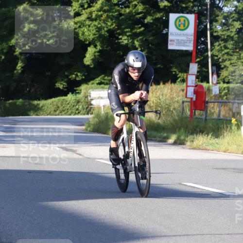 25.08.2024 - Elbe Triathlon Hamburg Fuchs,  Jonas http://msf.ph/oto/6845388 25.08.2024 09:06:34 Radfahren 38, 40, 62 meine-sportfotos.de