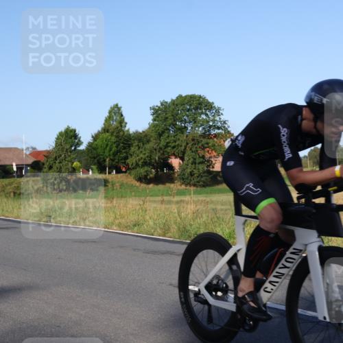 25.08.2024 - Elbe Triathlon Hamburg Fuchs,  Jonas http://msf.ph/oto/6845441 25.08.2024 09:06:36 Radfahren 40, 62, 172 meine-sportfotos.de