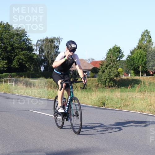 25.08.2024 - Elbe Triathlon Hamburg Fuchs,  Jonas http://msf.ph/oto/6845926 25.08.2024 09:07:26 Radfahren 48, 308, 203, 100, 298, 159 meine-sportfotos.de