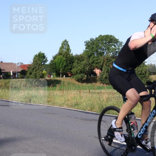 25.08.2024 - Elbe Triathlon Hamburg Fuchs,  Jonas http://msf.ph/oto/6845936 25.08.2024 09:07:27 Radfahren 308, 203, 100, 298, 159 meine-sportfotos.de
