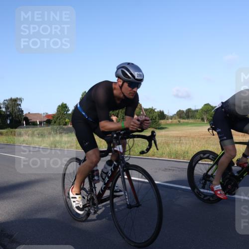 25.08.2024 - Elbe Triathlon Hamburg Fuchs,  Jonas http://msf.ph/oto/6845992 25.08.2024 09:07:29 Radfahren 308, 203, 100, 298, 159, 316 meine-sportfotos.de