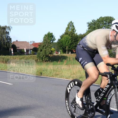 25.08.2024 - Elbe Triathlon Hamburg Fuchs,  Jonas http://msf.ph/oto/6846091 25.08.2024 09:07:37 Radfahren 316, 99, 37 meine-sportfotos.de