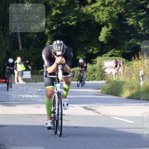 25.08.2024 - Elbe Triathlon Hamburg Fuchs,  Jonas http://msf.ph/oto/6846098 25.08.2024 09:07:40 Radfahren 316, 99, 37, 39, 89 meine-sportfotos.de