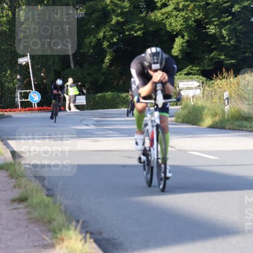 25.08.2024 - Elbe Triathlon Hamburg Fuchs,  Jonas http://msf.ph/oto/6846109 25.08.2024 09:07:41 Radfahren 99, 37, 39, 89 meine-sportfotos.de